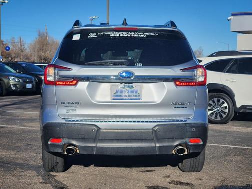 Ice Silver Metallic 2025 Subaru Ascent Limited 8-Passenger
