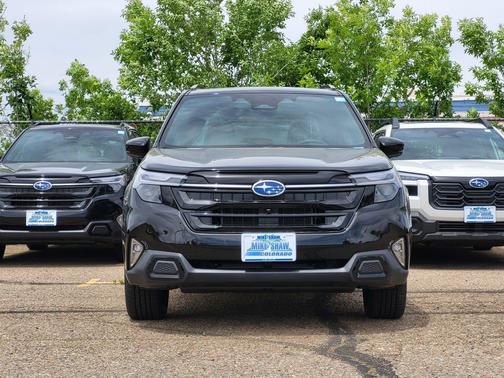 Crystal Black Silica 2026 Subaru Forester Hybrid Touring