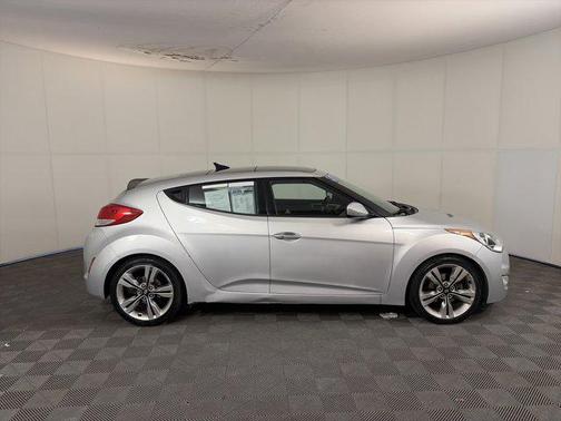 2015 Hyundai Veloster Base