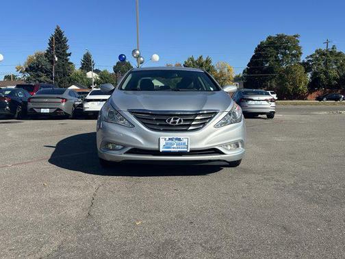 2013 Hyundai SONATA SE