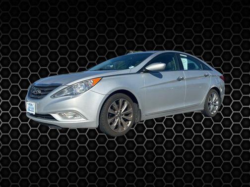 2013 Hyundai SONATA SE