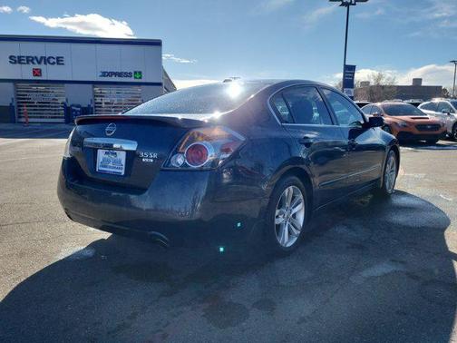 2010 Nissan Altima 3.5 SR