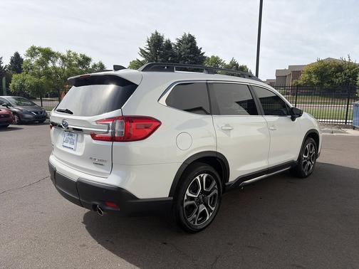 Crystal White Pearl 2024 Subaru Ascent Limited 7-Passenger