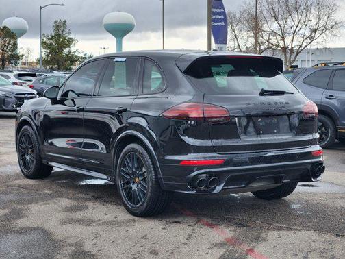 2016 Porsche Cayenne GTS