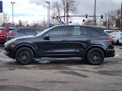 2016 Porsche Cayenne GTS