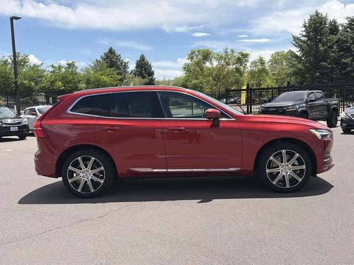 Fusion Red Metallic 2018 Volvo XC60 T6 Inscription