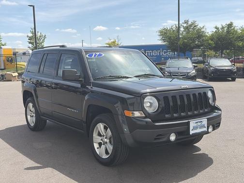 Black Clearcoat 2017 Jeep Patriot Latitude