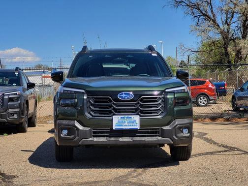 Deep Emerald Green Pearl 2026 Subaru Outback Limited XT