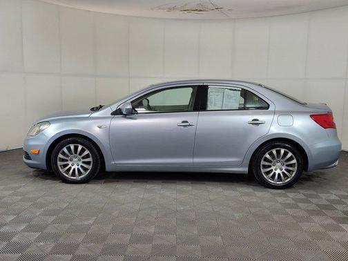 2010 Suzuki Kizashi SE