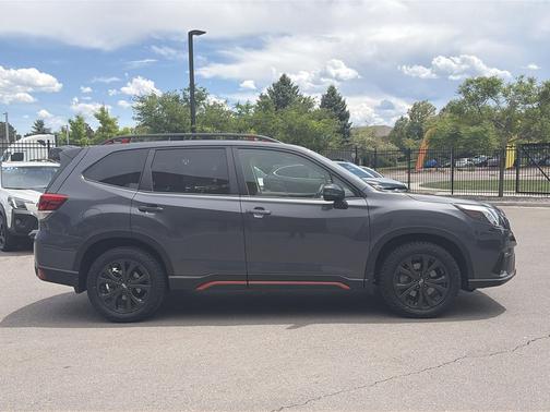 Magnetite Gray Metallic 2024 Subaru Forester Sport