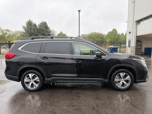 Crystal Black Silica 2023 Subaru Ascent Premium 8-Passenger