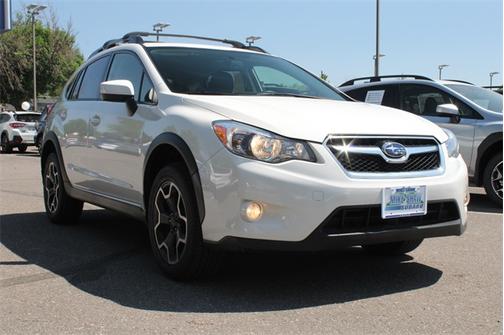 Crystal White Pearl 2015 Subaru XV Crosstrek 2.0i Premium
