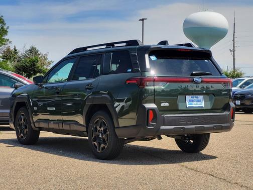 Deep Emerald Green Pearl 2026 Subaru Outback Limited