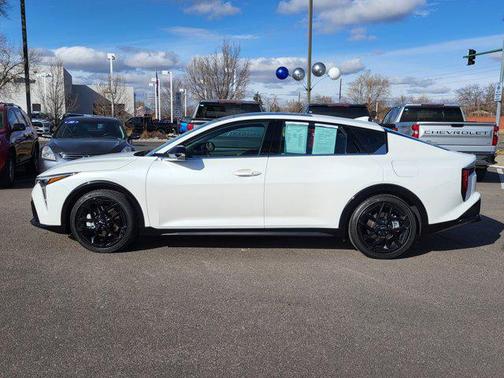 2025 Kia K4 GT-Line Turbo