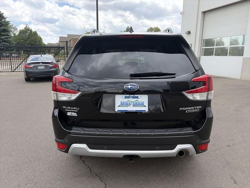 Crystal Black Silica 2020 Subaru Forester Touring
