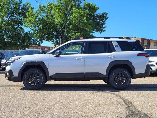 Crystal White Pearl 2026 Subaru Outback Wilderness
