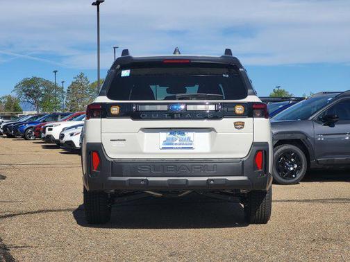 Crystal White Pearl 2026 Subaru Outback Wilderness