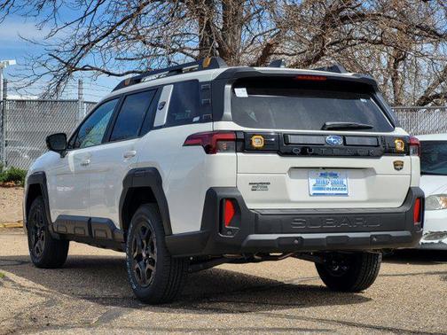 Crystal White Pearl 2026 Subaru Outback Wilderness