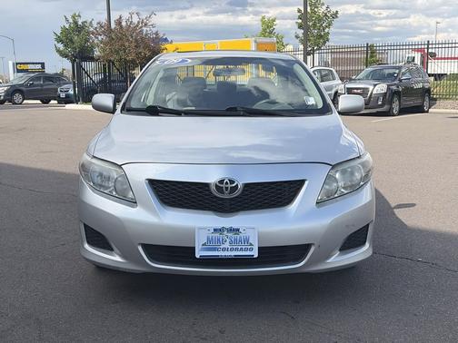 Classic Silver Metallic 2009 Toyota Corolla LE