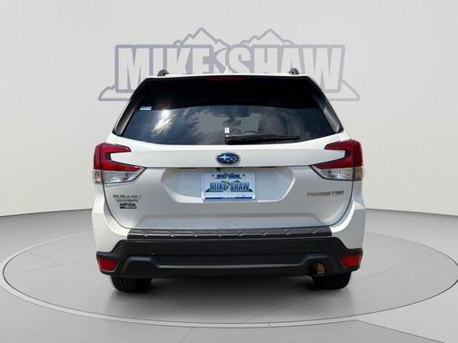 Crystal White Pearl 2023 Subaru Forester Premium