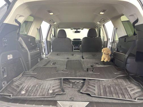 Ice Silver Metallic 2019 Subaru Ascent Premium 8-Passenger