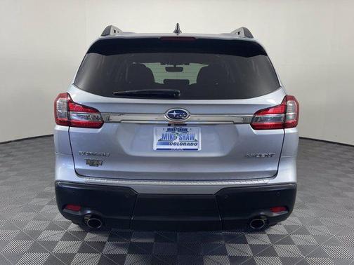 Ice Silver Metallic 2019 Subaru Ascent Premium 8-Passenger