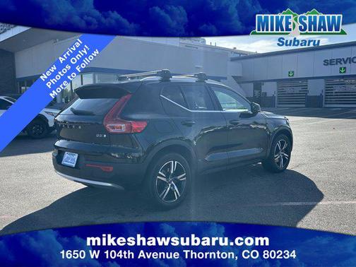 2023 Volvo XC40 B5 Plus Bright Theme