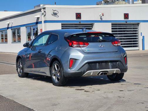 2019 Hyundai Veloster 2
