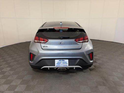 2019 Hyundai Veloster 2
