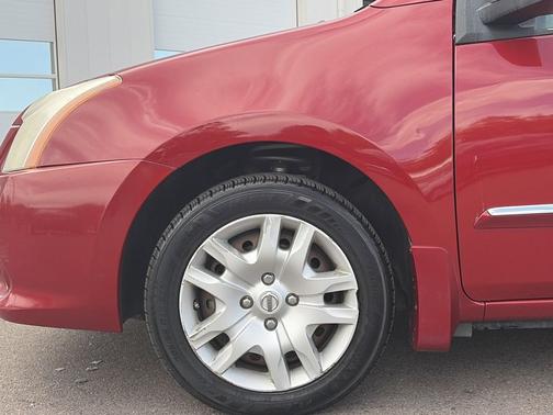 Red Brick 2012 Nissan Sentra 2.0 S