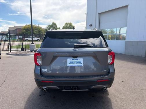 Carbonized Gray Metallic 2022 Ford Explorer XLT