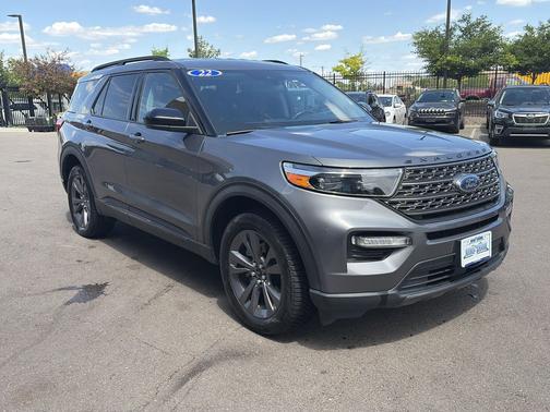 Carbonized Gray Metallic 2022 Ford Explorer XLT