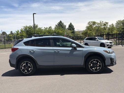 Cool Gray Khaki 2019 Subaru Crosstrek 2.0i Premium