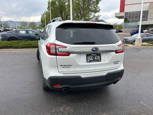 Crystal White Pearl 2024 Subaru Ascent Limited 7-Passenger