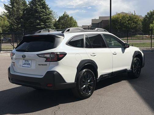Crystal White Pearl 2024 Subaru Outback Onyx Edition