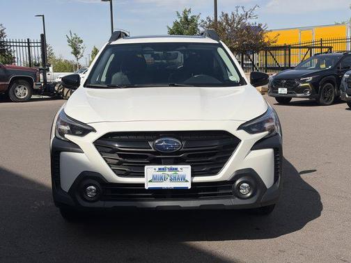 Crystal White Pearl 2024 Subaru Outback Onyx Edition