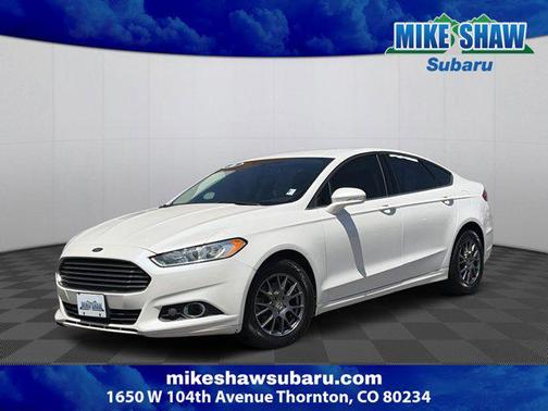 White Platinum Clearcoat Metallic 2016 Ford Fusion SE