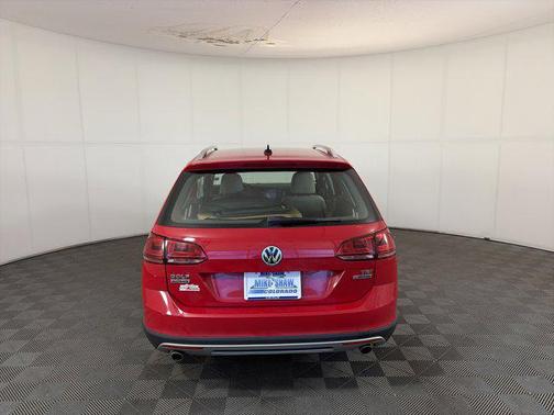 2017 Volkswagen Golf Alltrack TSI S