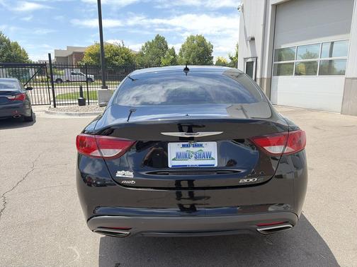 Black Clearcoat 2015 Chrysler 200 S