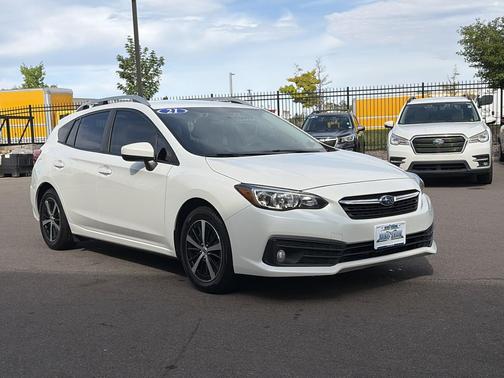 Crystal White Pearl 2021 Subaru Impreza Premium