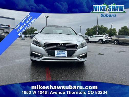 2017 Hyundai SONATA Hybrid Limited