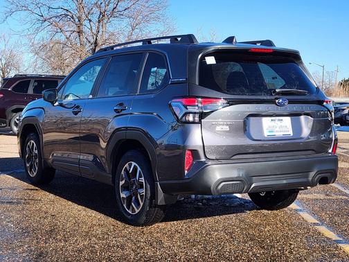 Magnetite Gray Metallic 2026 Subaru Forester Premium