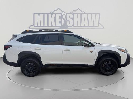 Crystal White Pearl 2024 Subaru Outback Wilderness