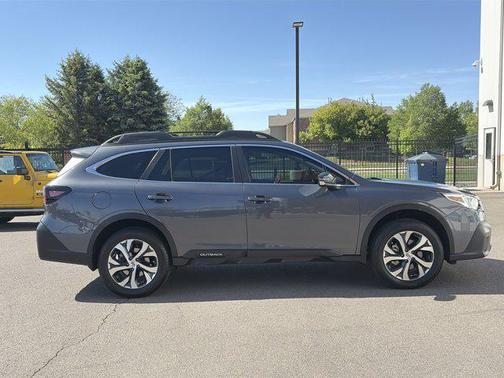 Magnetite Gray Metallic 2022 Subaru Outback Limited