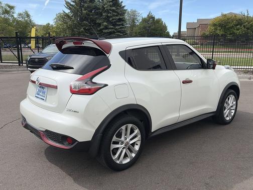 White Pearl 2015 Nissan Juke SV