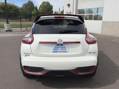 White Pearl 2015 Nissan Juke SV