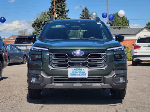 Deep Emerald Green Pearl 2026 Subaru Outback Limited XT