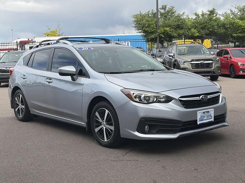 Ice Silver Metallic 2020 Subaru Impreza Premium 5-Door