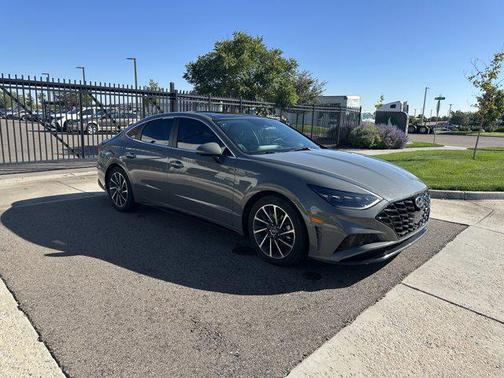 2022 Hyundai SONATA Limited
