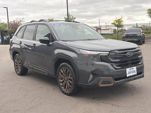 Magnetite Gray Metallic 2025 Subaru Forester Sport